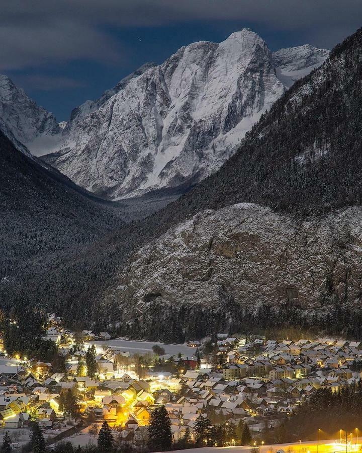 Počitniška hiša Mountain View Glamping Dovje